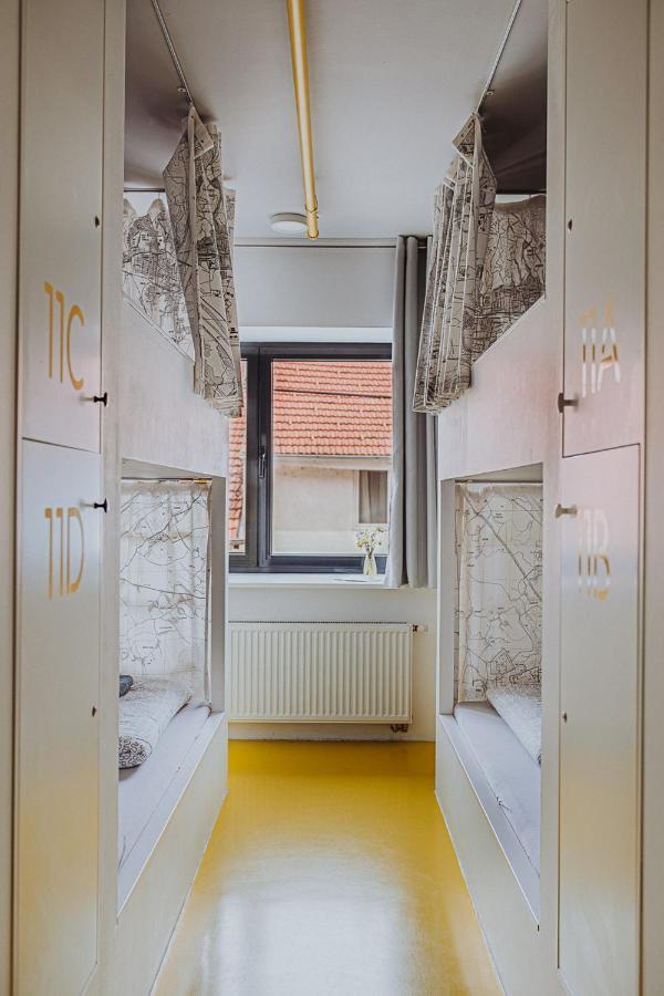Private Rooms At Hostel63 Zagabria Esterno foto