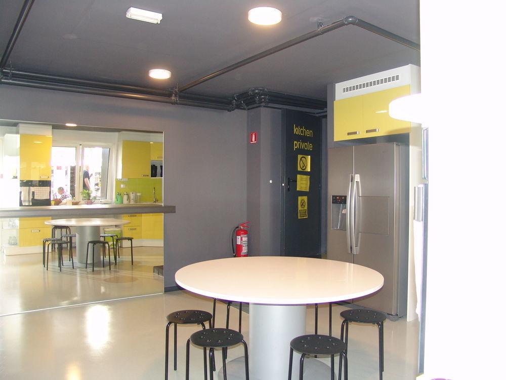 Private Rooms At Hostel63 Zagabria Esterno foto